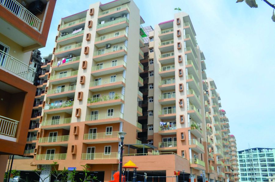 Alaknanda Towers at River Valley Township at handover (2022)